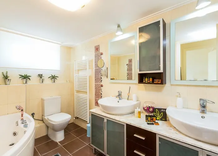 Elytis Panoramic View Apartment *